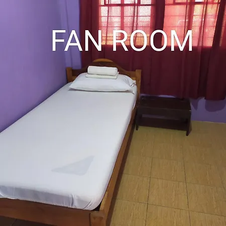 Touristlink Homestay Donsol Room photo